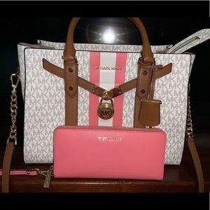 Michael Kors purse and wallet set